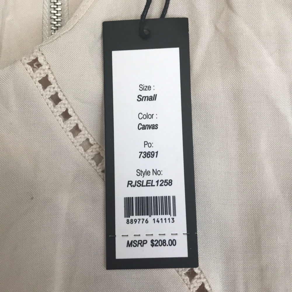 Spring dress - Picture 3 of 3